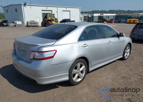 2011 Toyota Camry Se z USA, uszkodzony, nr VIN 4T1BF3EK9BU194828